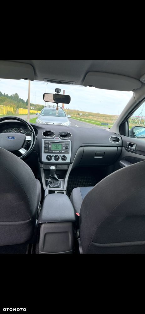 Ford Focus 2.0 16V Sport - 10