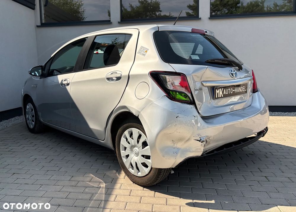 Toyota Yaris 2017 photo 4