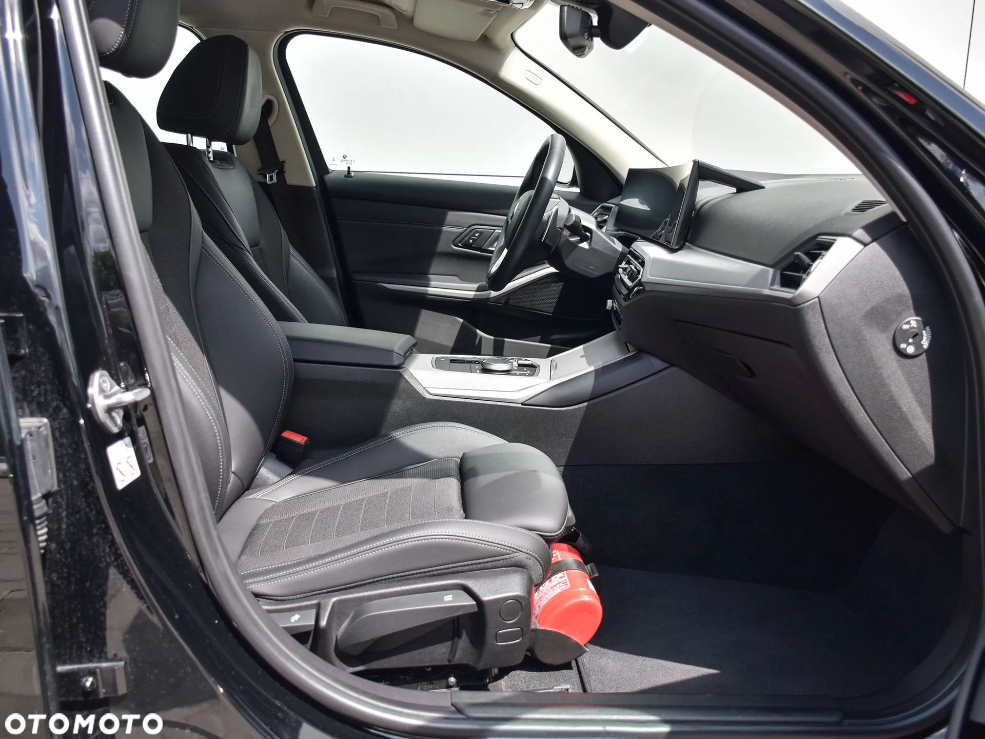 BMW Seria 3 318d - 19