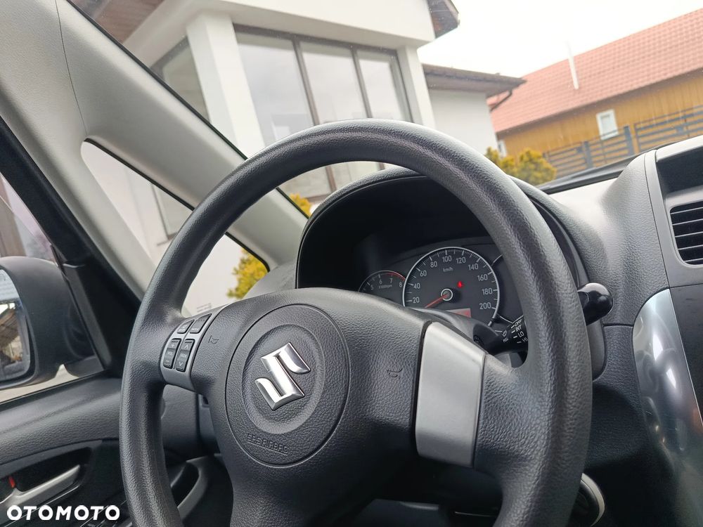 Suzuki SX4 - 23