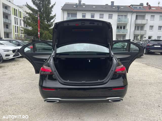 Mercedes-Benz E - 10
