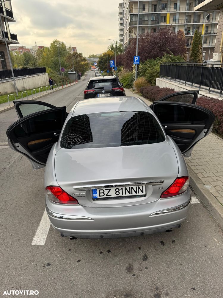 Jaguar X-Type - 6