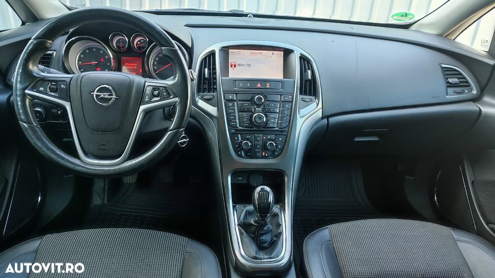 Opel Astra 1.6i Cosmo - 7