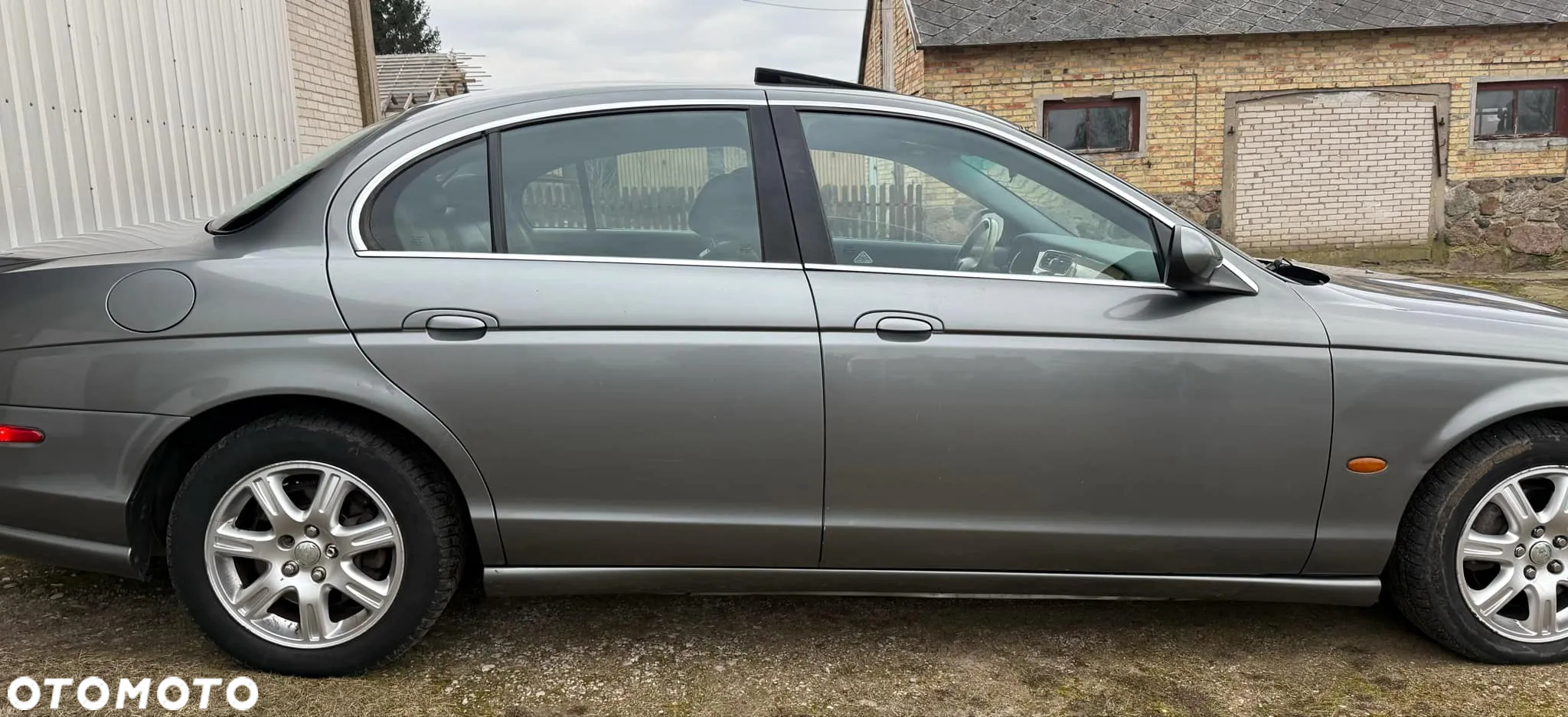 Jaguar S-Type - 12