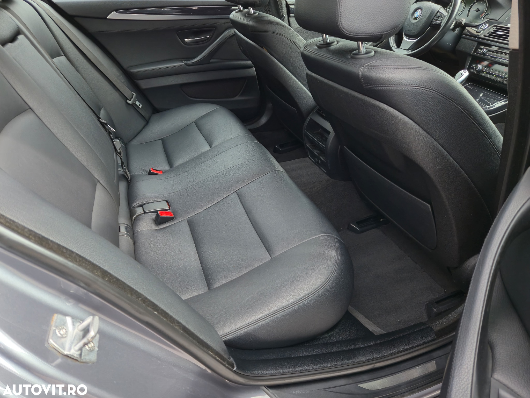 BMW Seria 5 525d Sport-Aut. Luxury Line - 21