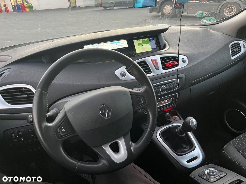 Renault Scenic - 16