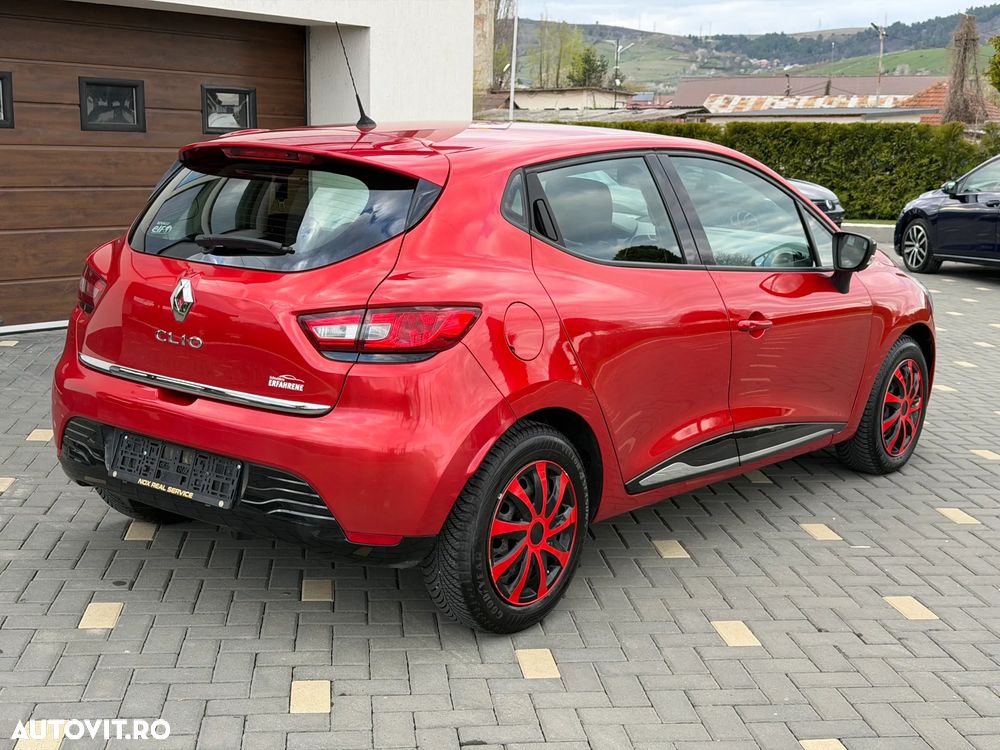 Renault Clio 1.2 16V 75 Dynamique - 11