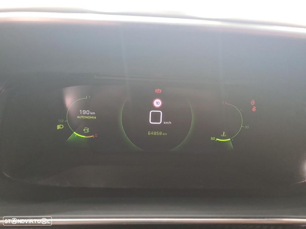 Peugeot 2008 1.5 BlueHDi Allure Pack - 7