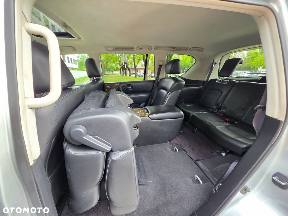 Infiniti QX80 - 24