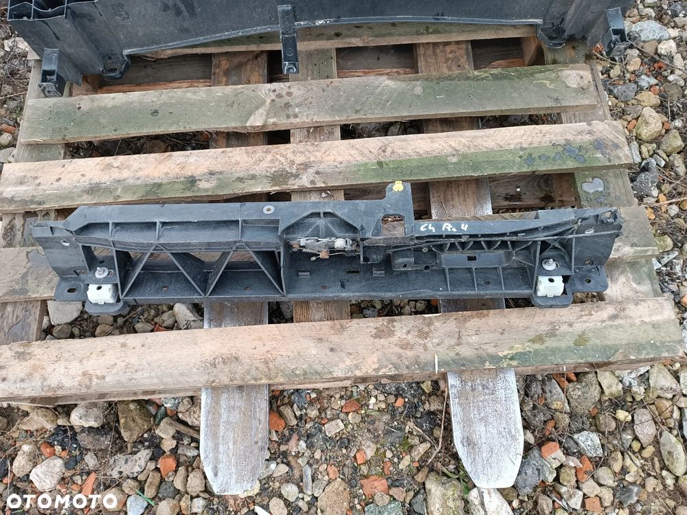 BELKA GÓRNA ZAMKA PAS PRZEDNI CITROEN C4 PICASSO II - 1