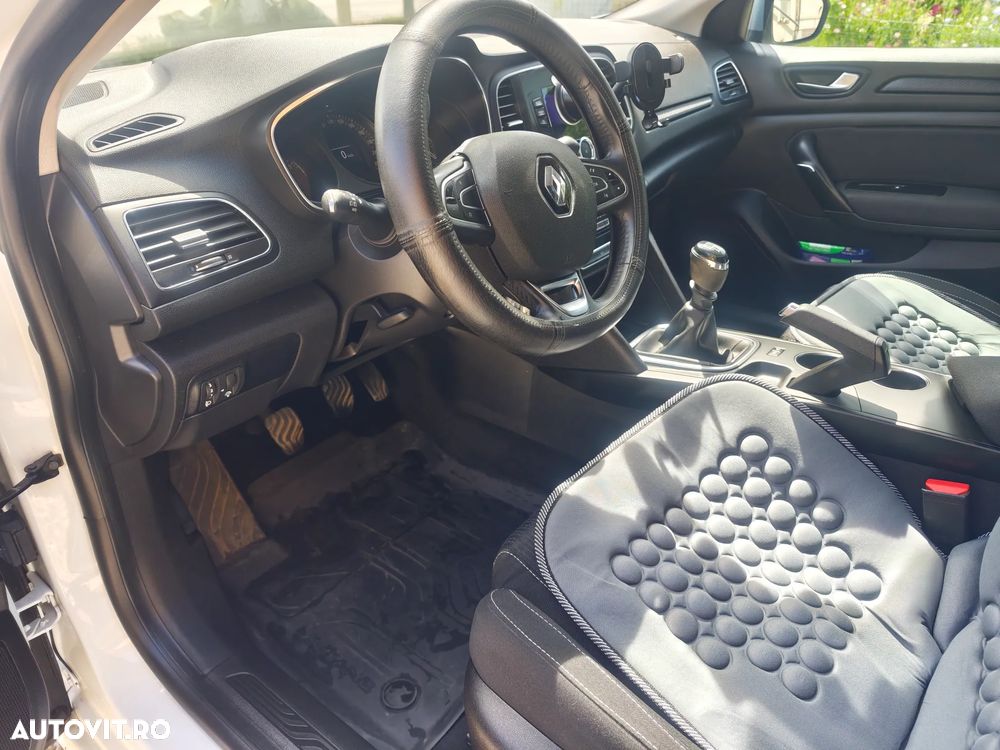 Renault Megane - 5