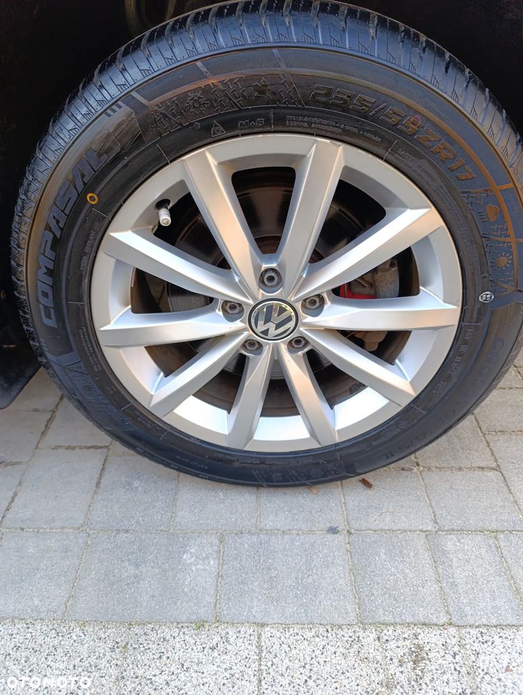 Volkswagen Tiguan - 27