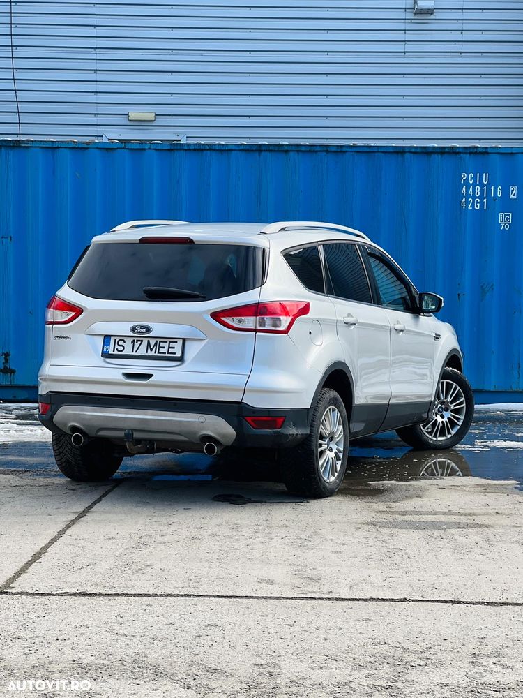Ford Kuga 2.0 TDCi Powershift 4WD Titanium - 5