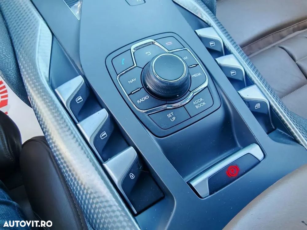 Citroën DS5 Hybrid4 EGS6 SportChic - 12