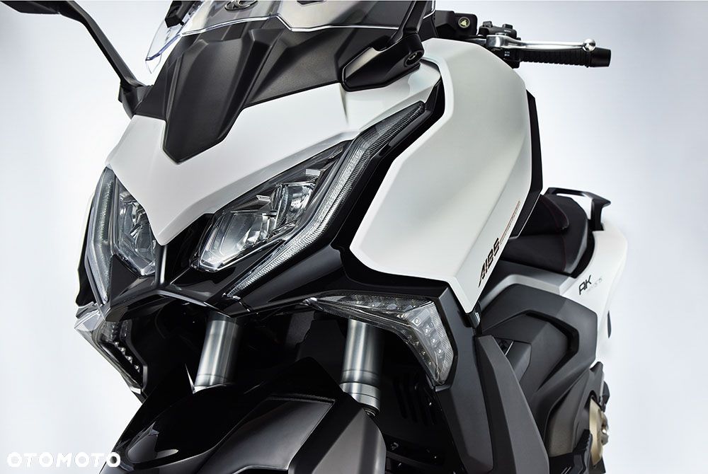 Kymco AK 575 - 8