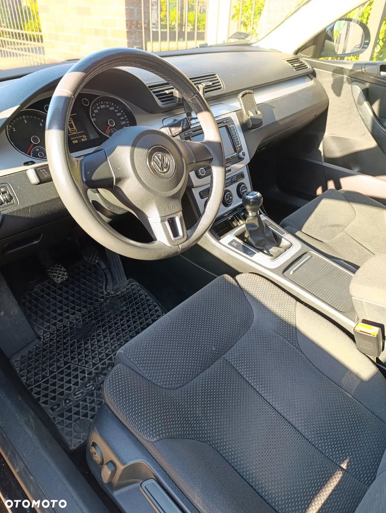 Volkswagen Passat 2.0 TDI Highline - 8