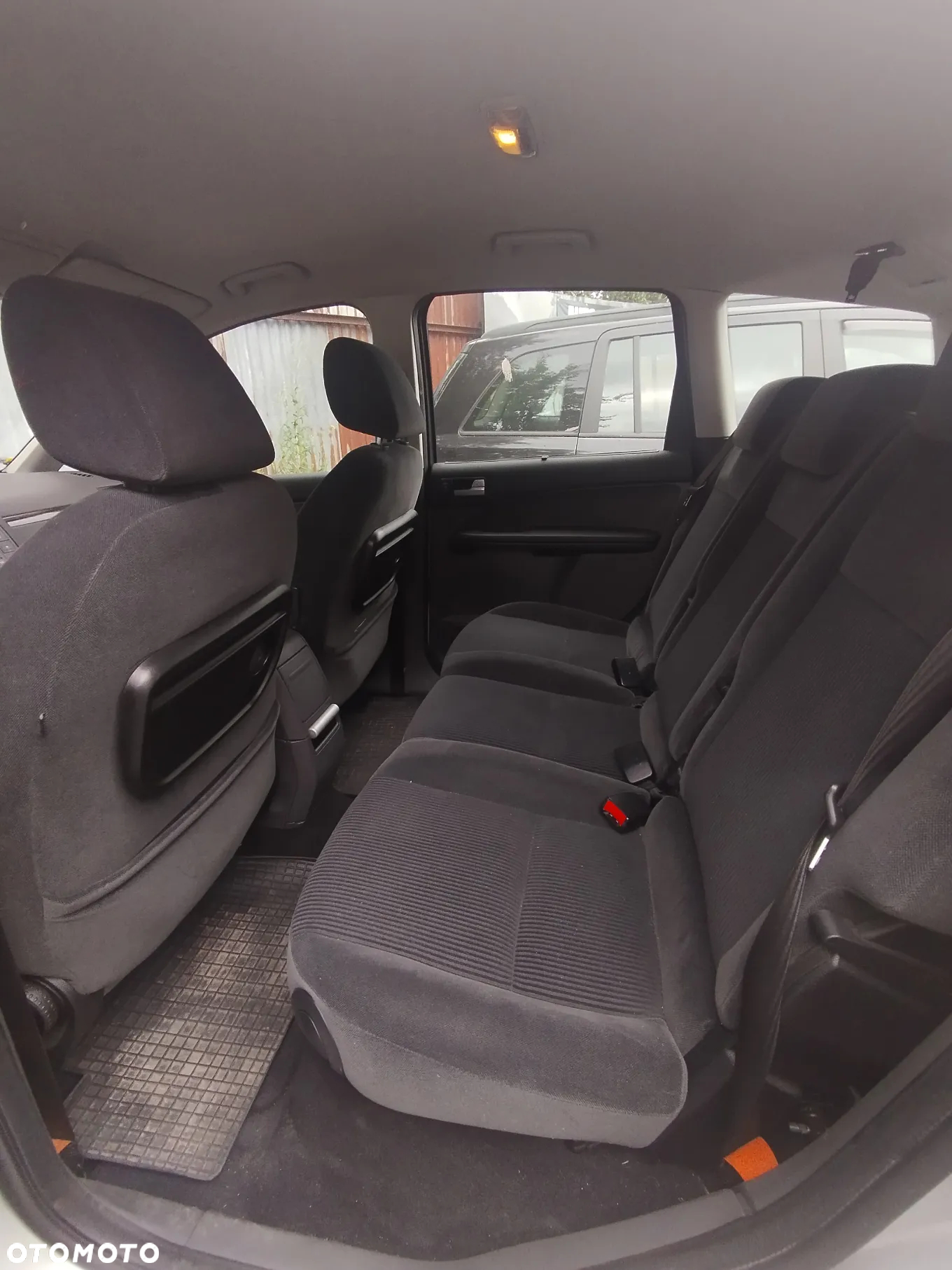 Ford Focus C-Max 1.8 Ghia - 15
