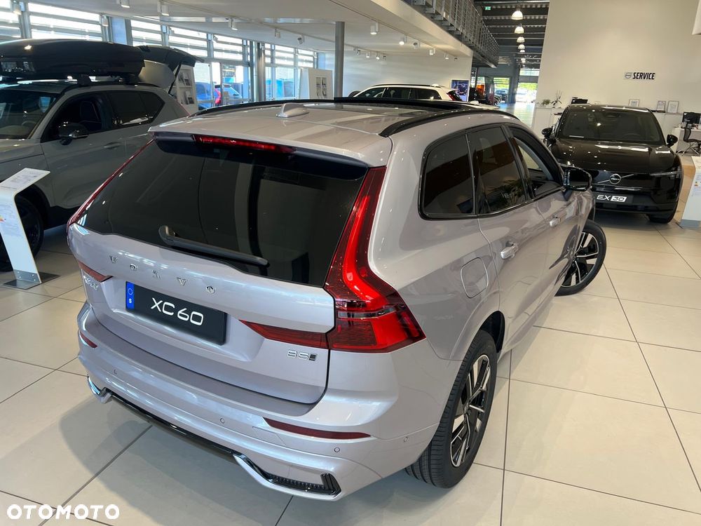 Volvo XC 60 B5 B AWD Plus Bright - 10