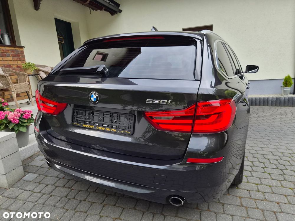 BMW Seria 5 530i Luxury Line - 28