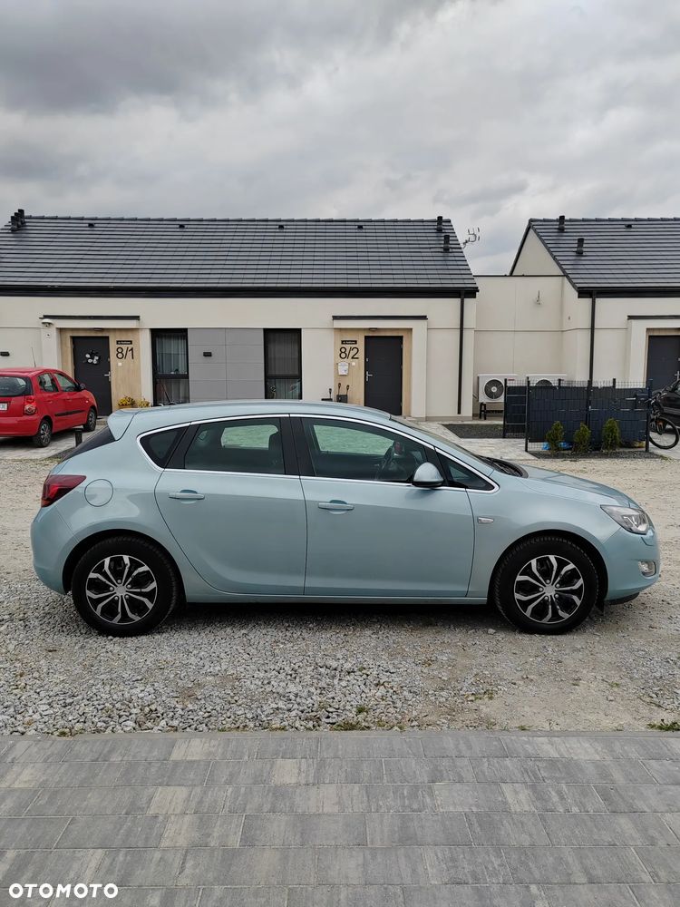 Opel Astra 1.7 CDTI DPF Cosmo - 10