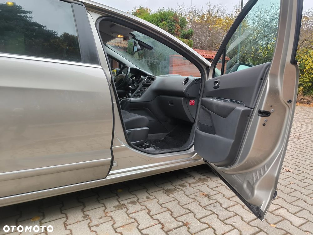 Peugeot 5008 - 22