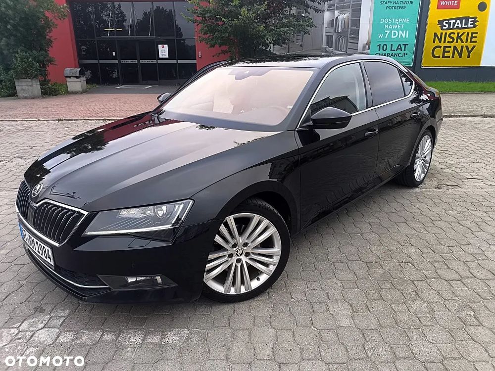 Skoda Superb 2.0 TDI DSG Premium Edition - 8