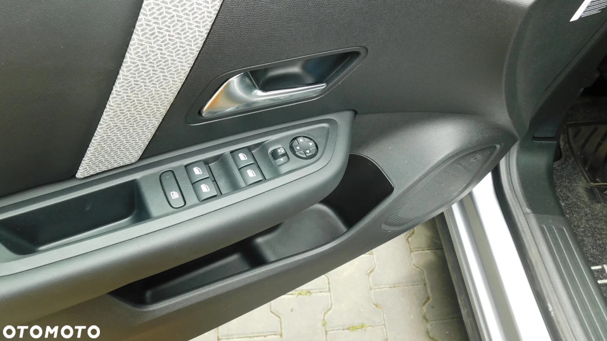 Citroën C4 1.2 PureTech Shine S&S - 20