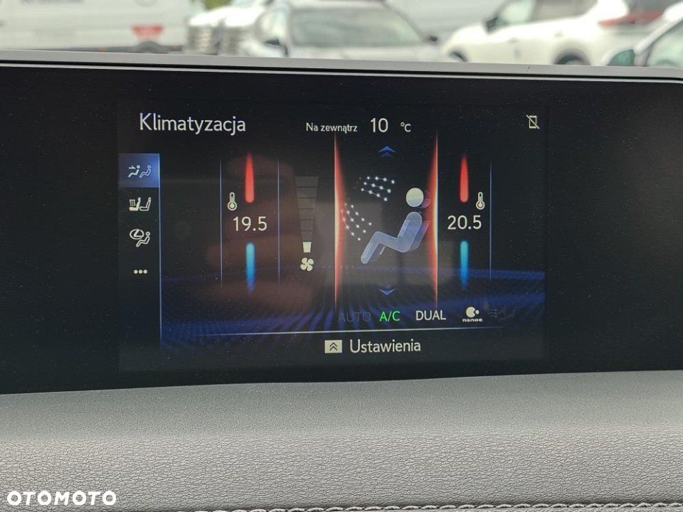 Lexus UX - 34