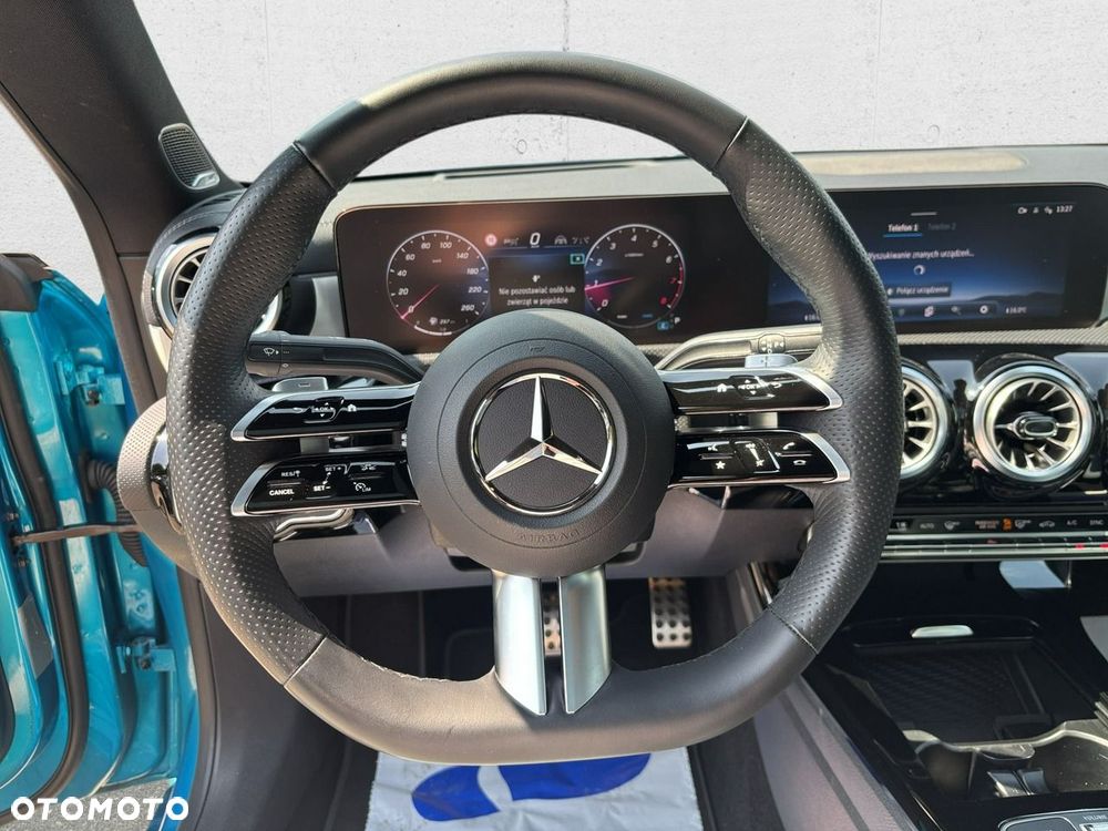Mercedes-Benz CLA - 16