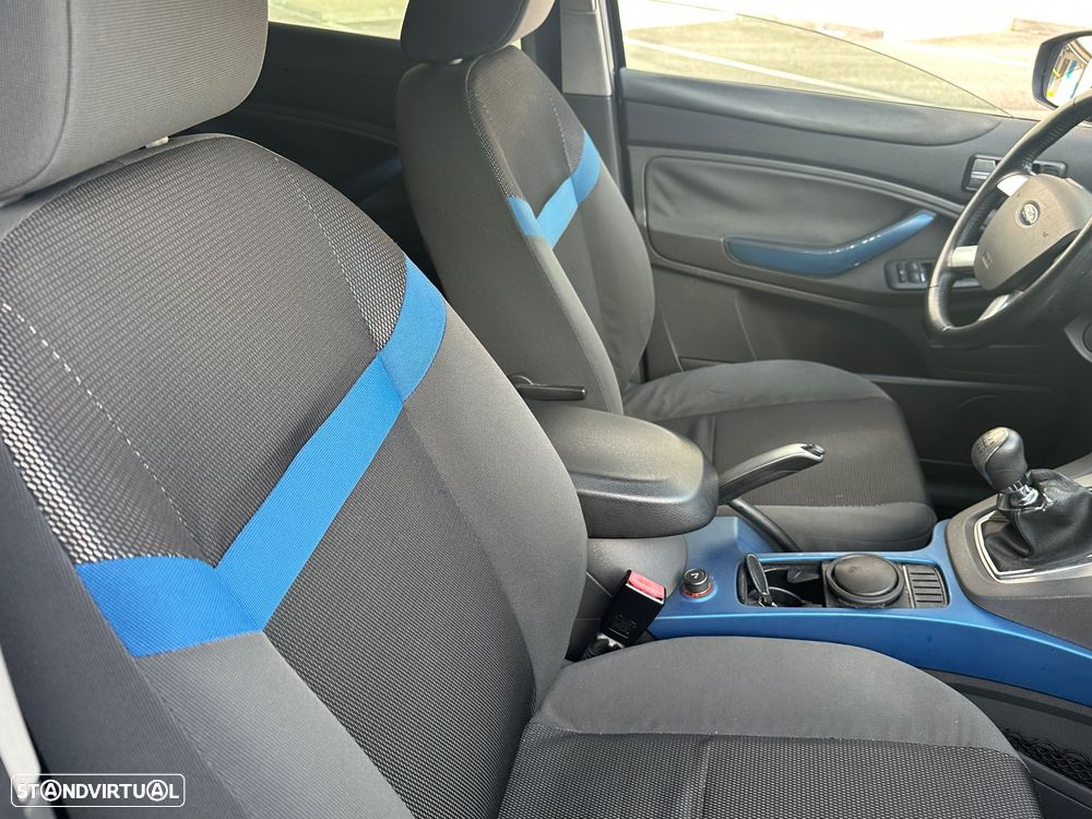 Ford Kuga 2.0 TDCi Trend - 24