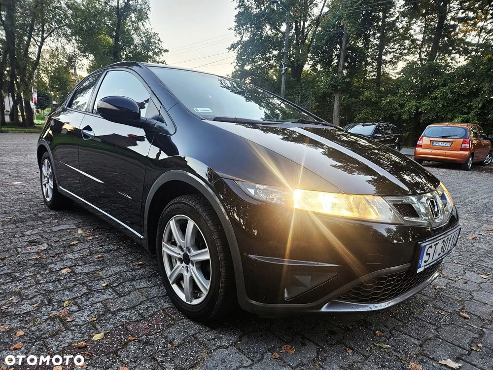 Honda Civic 2011 photo 2