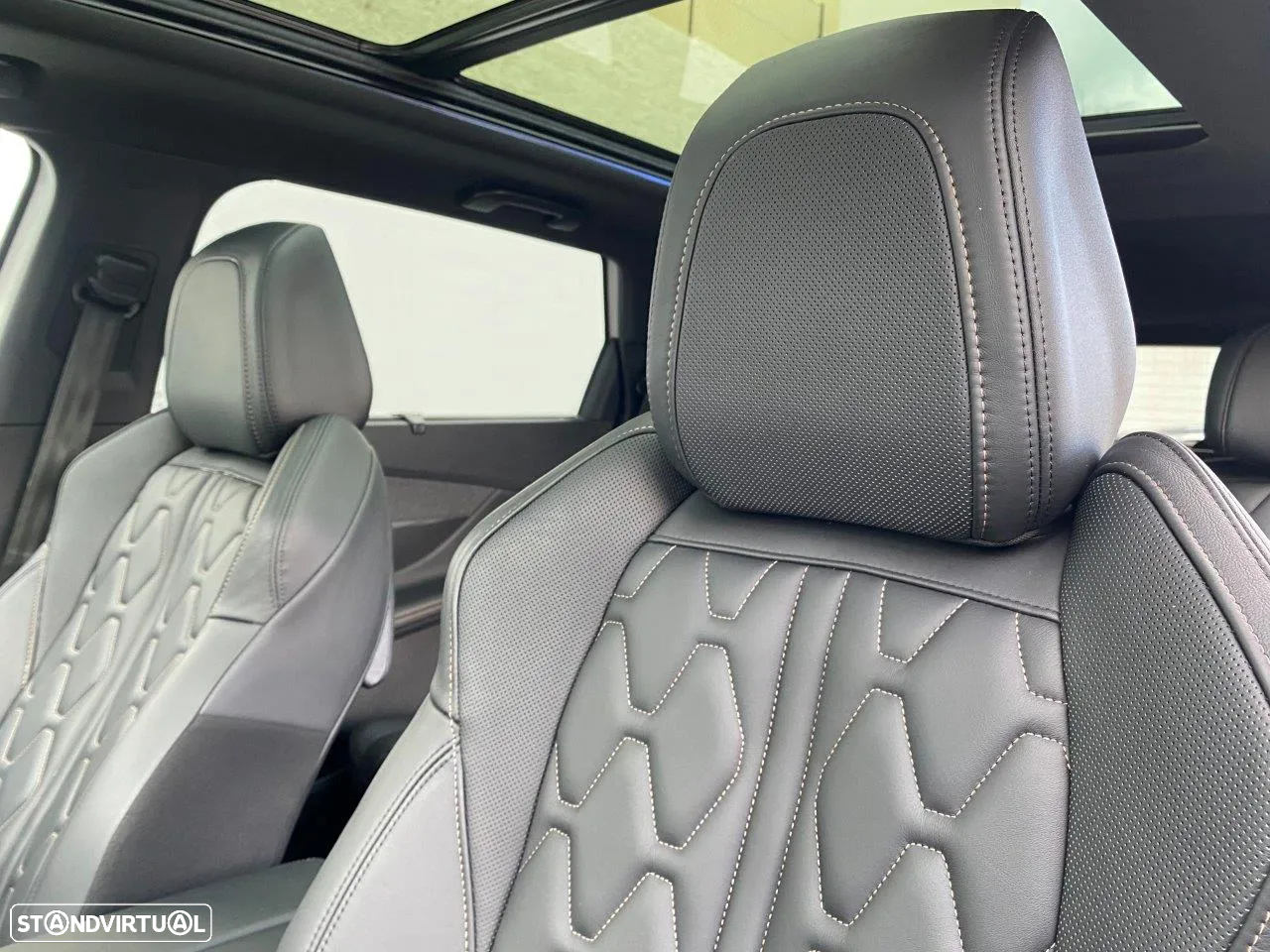 Peugeot 5008 2.0 BlueHDi GT EAT8 - 28