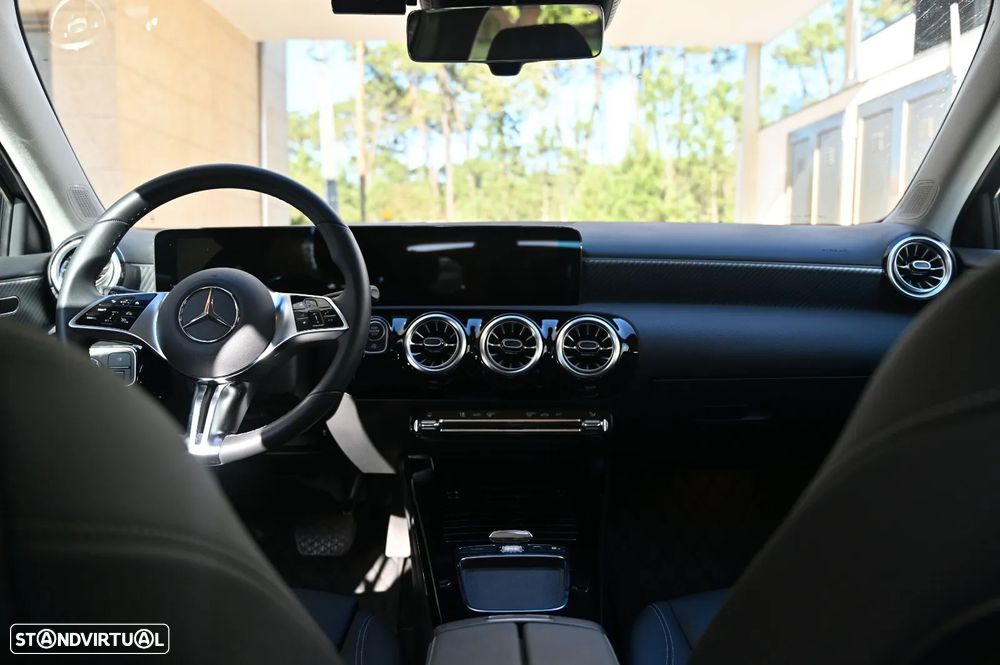 Mercedes-Benz A 200 Standard - 12