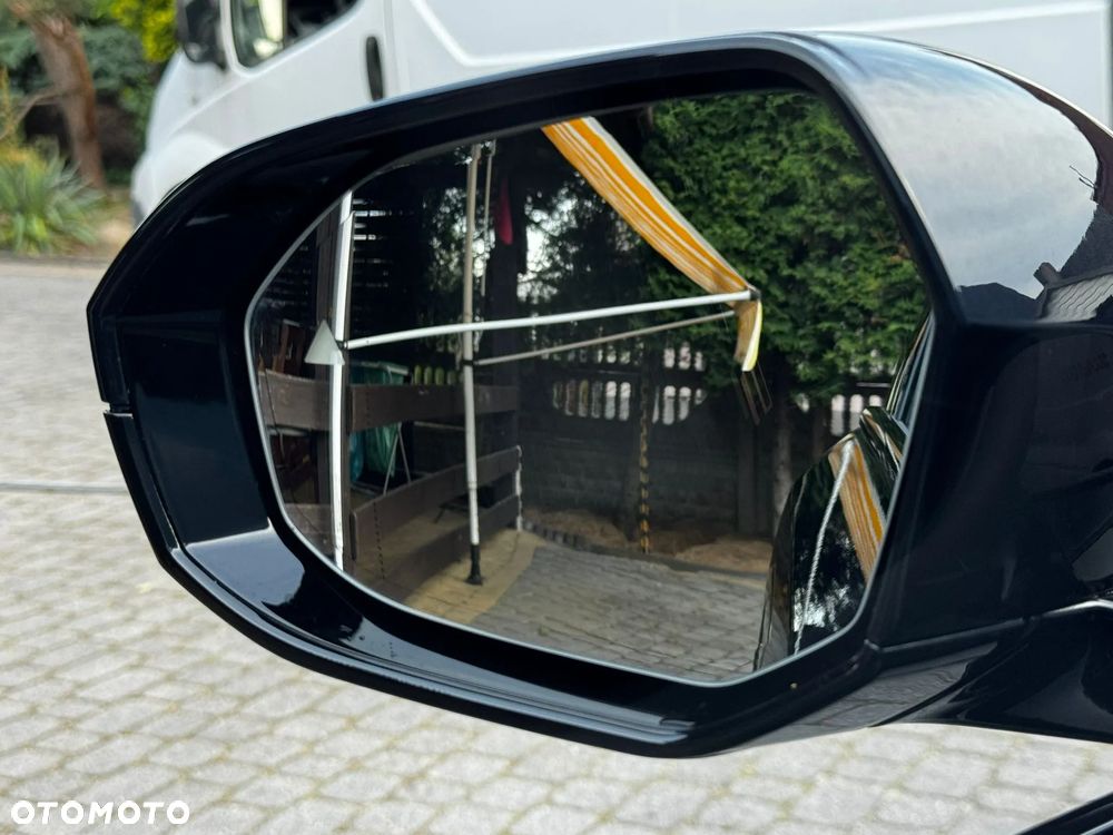 BMW Seria 5 520i mHEV - 6