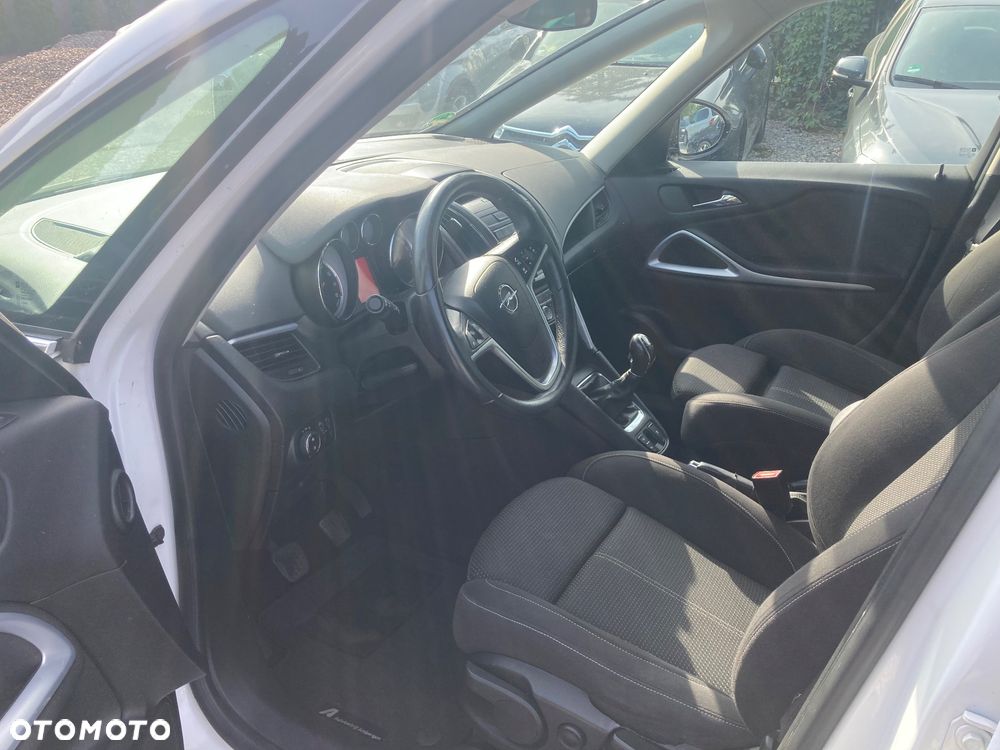 Opel Zafira - 8
