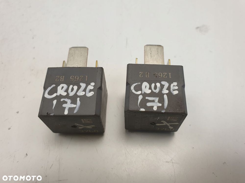 Chevrlet Cruze J305 2.0 VCDI PRZEKAŹNIK 13500120 - 1