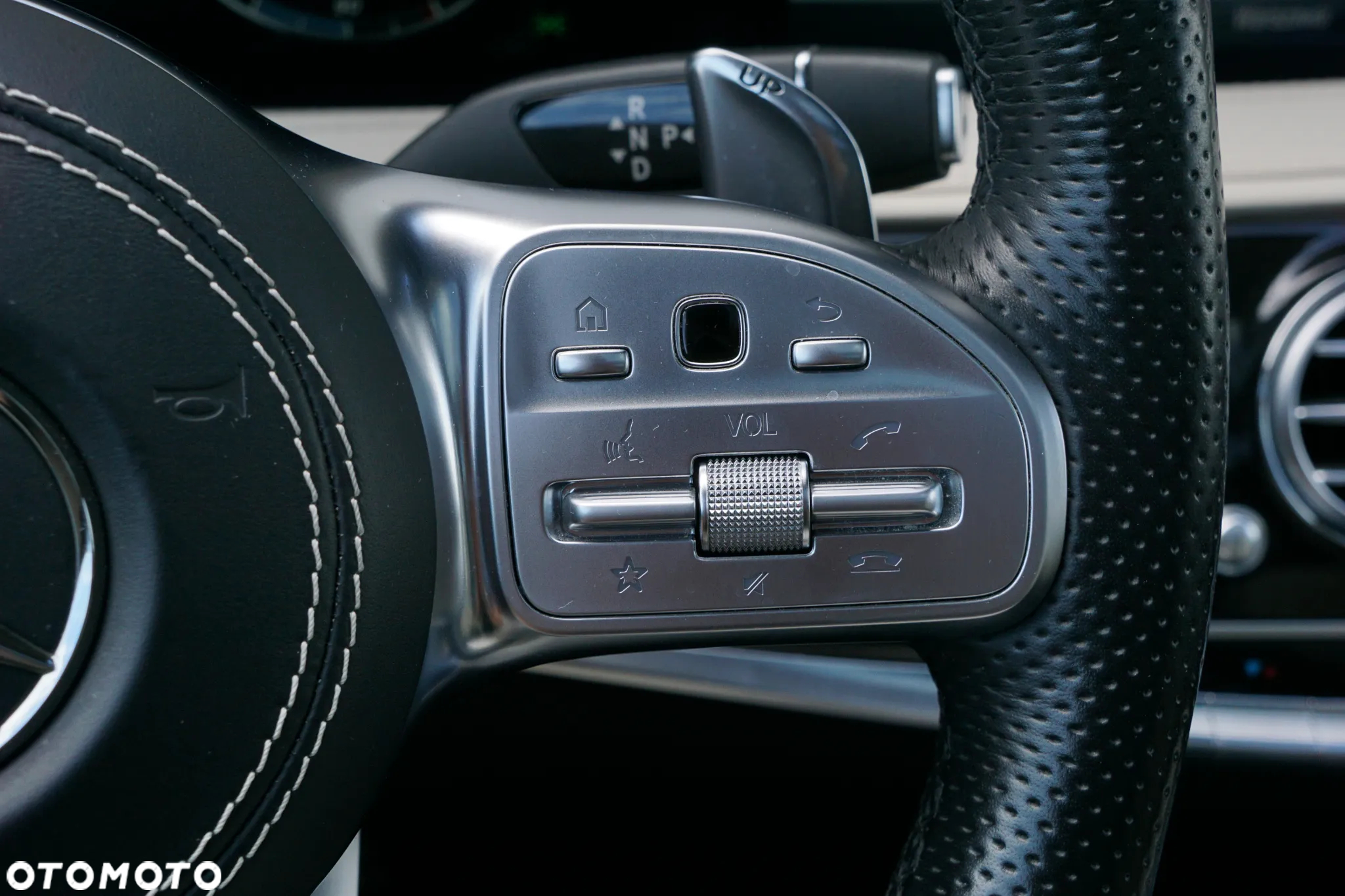 Mercedes-Benz Klasa S 560 4-Matic L 9G-TRONIC - 23