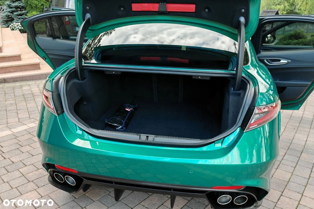 Alfa Romeo Giulia 2.9 Bi Turbo V6 Quadrifoglio - 12