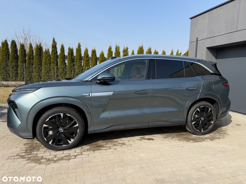 BYD Tang L - 12