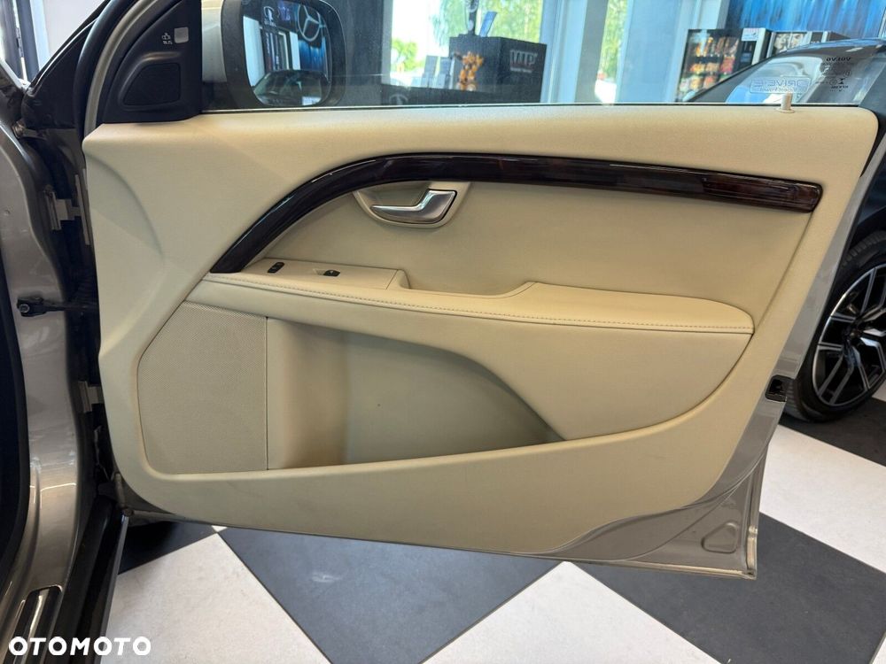 Volvo XC 70 - 14