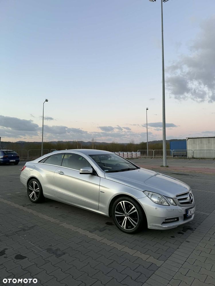 Mercedes-Benz Klasa E 220 CDI DPF BlueEFFICIENCY 7G-TRONIC Avantgarde - 10