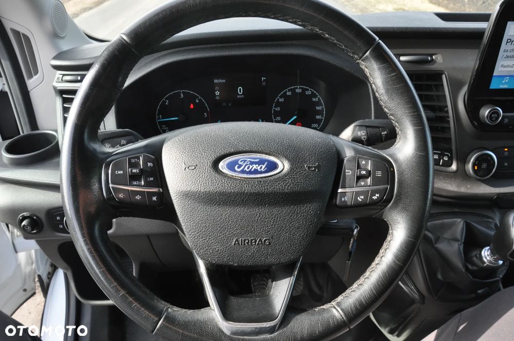 Ford Transit - 12