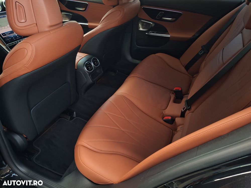 Mercedes-Benz C 300 e 4MATIC PHEV - 16