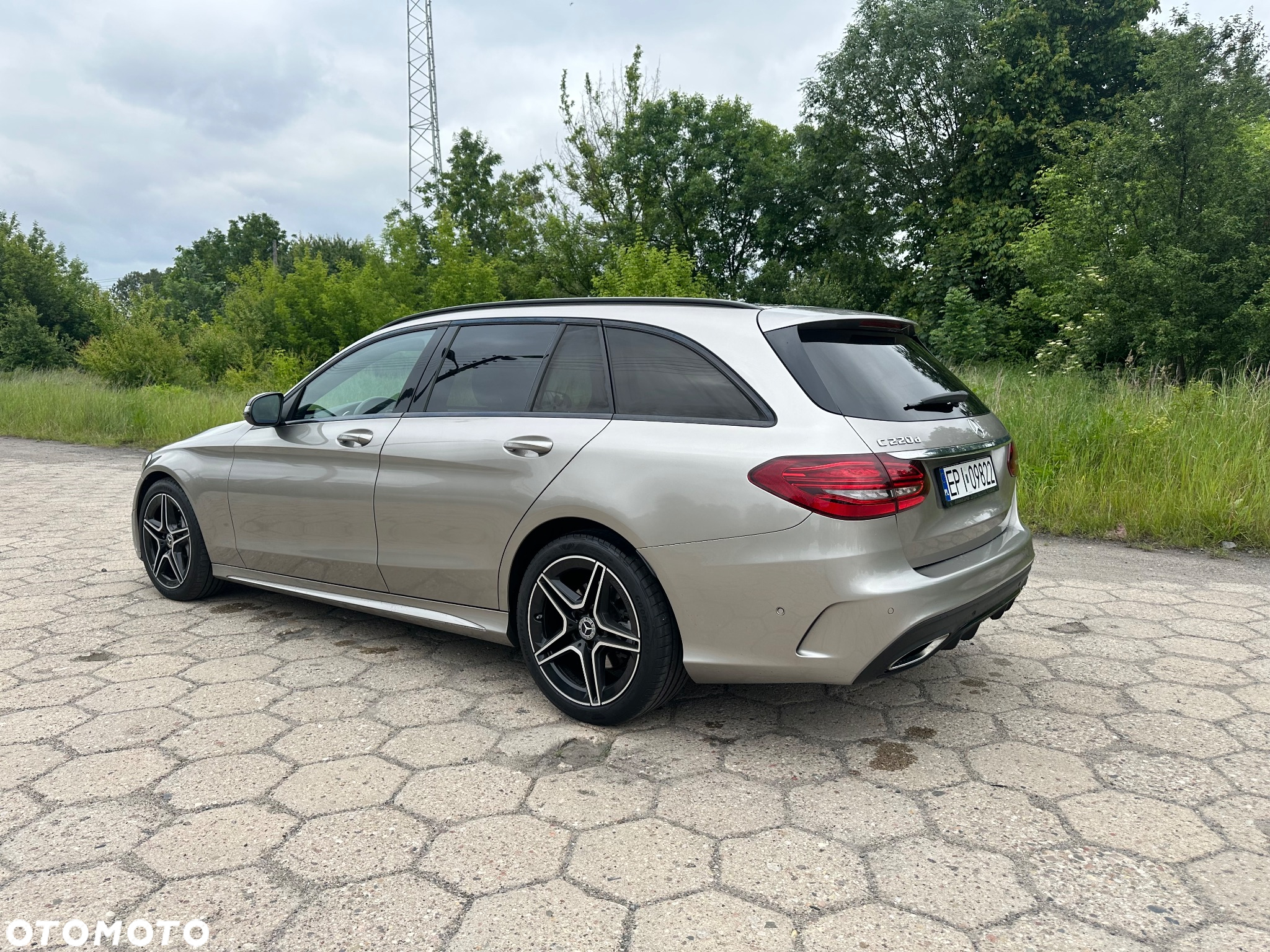 Mercedes-Benz Klasa C 220 d T 9G-TRONIC Night Edition - 13