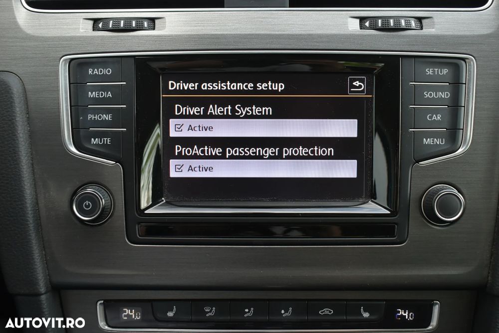 Volkswagen Golf 1.6 TDI DPF BMT DSG Comfortline - 17