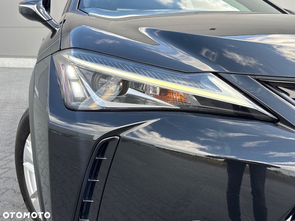 Lexus UX - 29