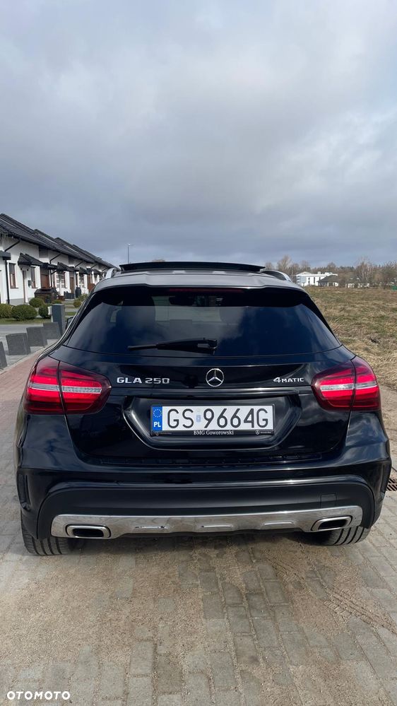 Mercedes-Benz GLA 250 4Matic 7G-DCT AMG Line - 5