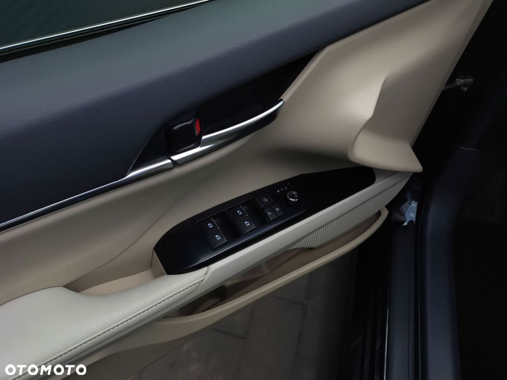 Toyota Camry 2.5 Hybrid Comfort CVT - 10