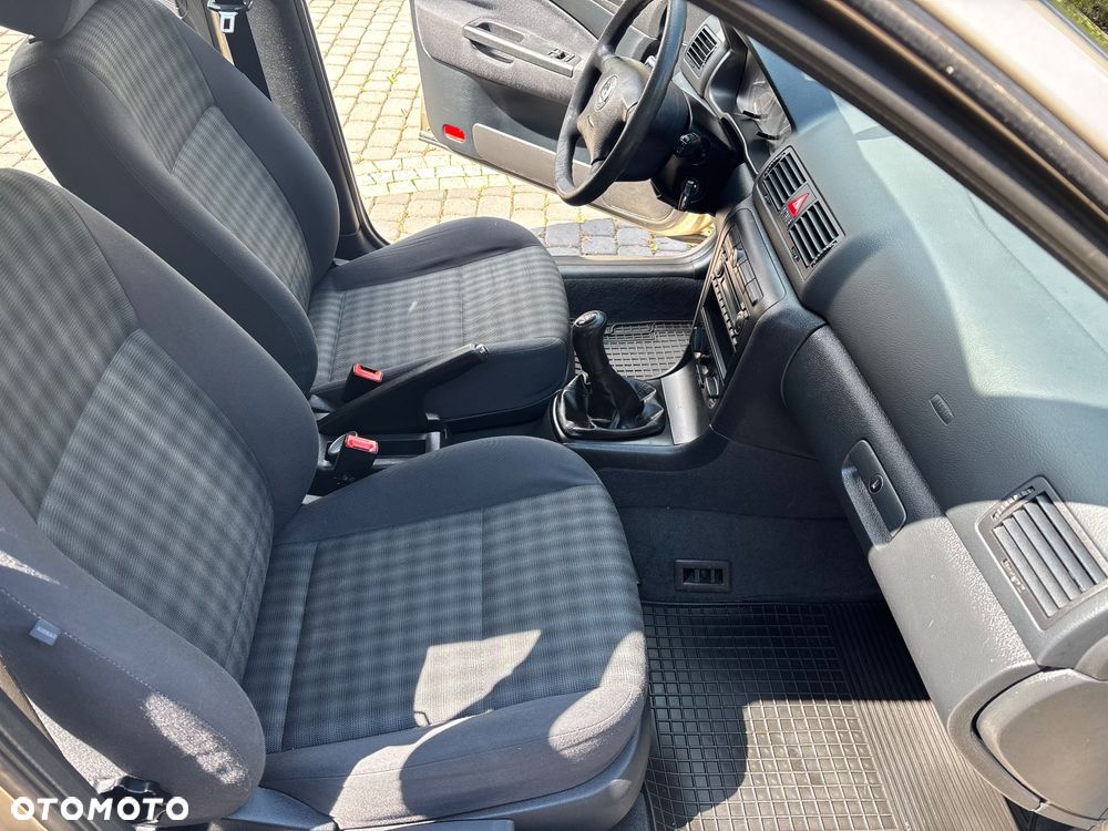 Skoda Octavia 1.6 Combi Classic - 11