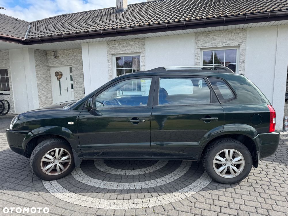 Hyundai Tucson 2.0 2WD Team 08 - 10
